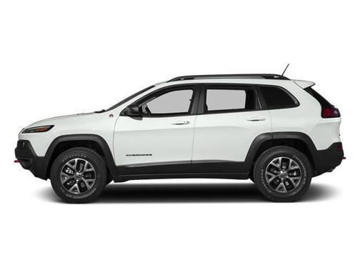 Brilliant Black Crystal Pearlcoat 2014 Jeep Cherokee Trailhawk