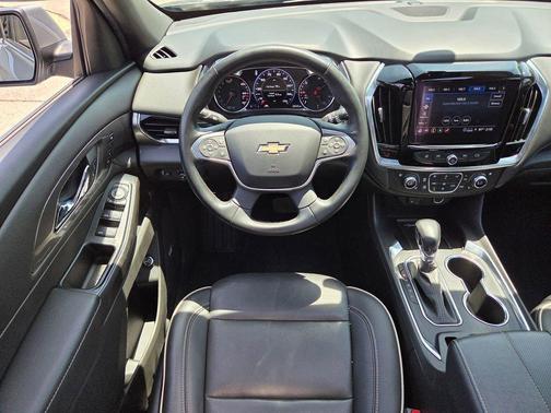 Sterling Gray Metallic 2023 Chevrolet Traverse Premier