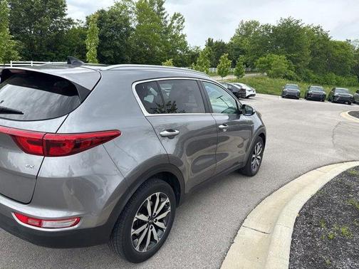 Mineral Silver 2017 Kia Sportage EX