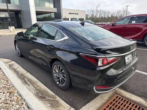 2024 Lexus ES 300h Ultra Luxury