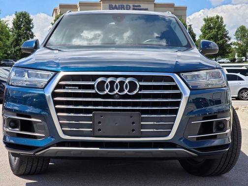 Galaxy Blue Metallic 2018 Audi Q7 3.0T Premium Plus