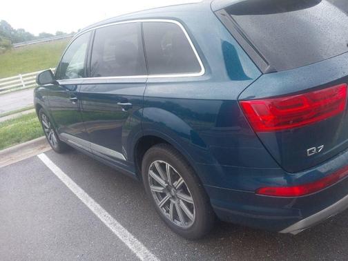 Galaxy Blue Metallic 2018 Audi Q7 3.0T Premium Plus