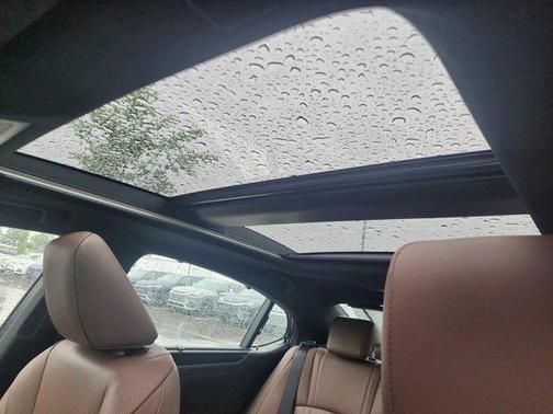 2022 Lexus ES 350 Ultra Luxury