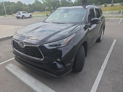 Midnight Black Metallic 2023 Toyota Highlander Hybrid Limited