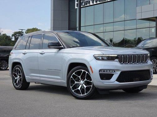 2022 Jeep Grand Cherokee Summit