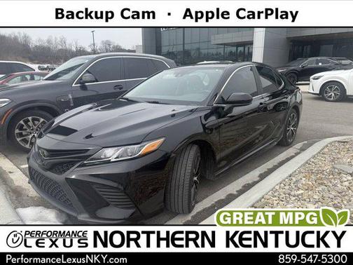 2020 Toyota Camry SE