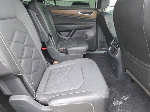 2024 Volkswagen Atlas 2.0T SE w/Technology 4MOTION