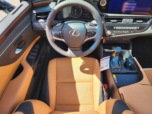 2025 Lexus ES 300h Base