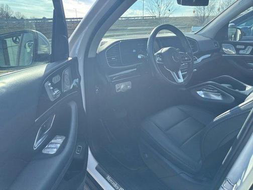 2023 Mercedes-Benz GLS 450 4MATIC