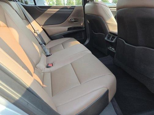 2024 Lexus ES 350 Base