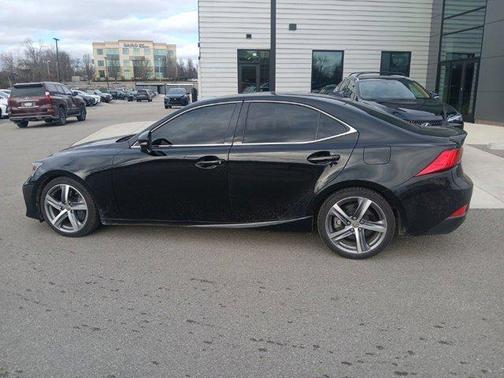 2018 Lexus IS 300 Base