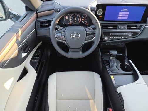 2025 Lexus ES 350 Base
