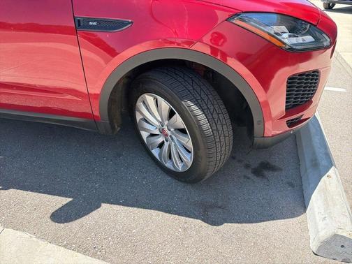 Firenze Red Metallic 2019 Jaguar E-PACE SE