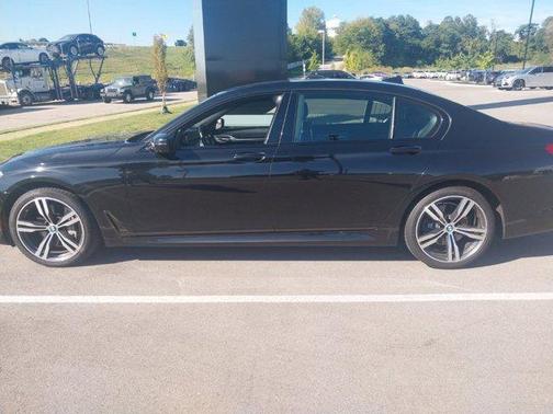 2019 BMW 750 i xDrive
