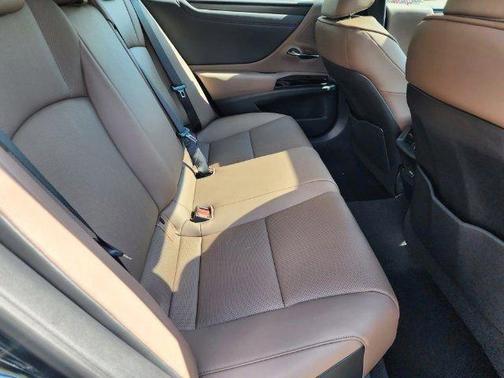 2024 Lexus ES 350 Base