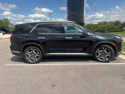 Abyss Black Pearl 2023 Hyundai PALISADE Limited