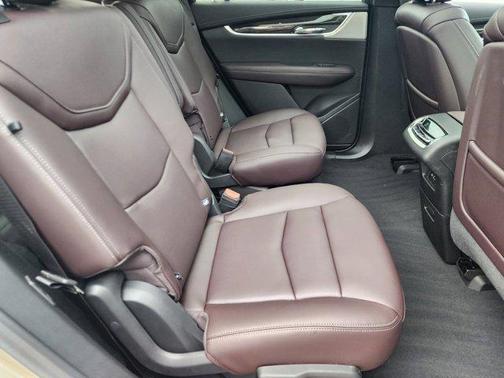 2022 Cadillac XT6 Premium Luxury AWD