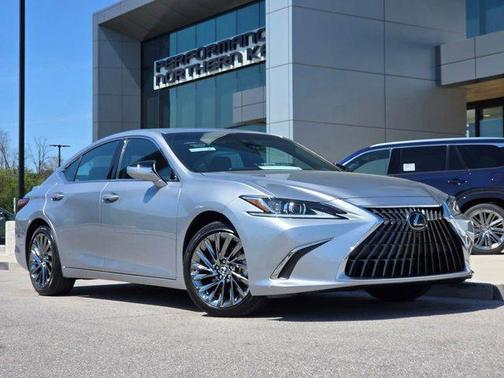Iridium 2025 Lexus ES 300h Luxury