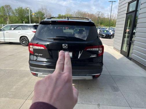 Crystal Black Pearl 2019 Honda Pilot Elite