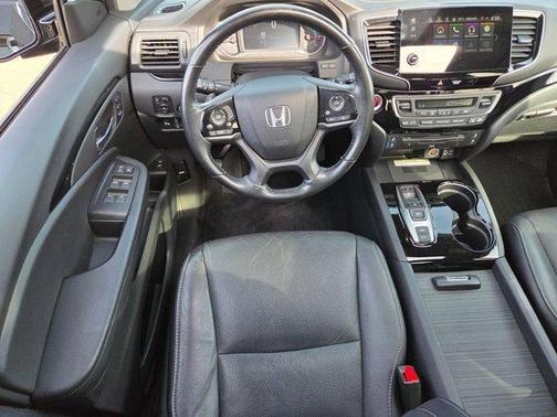 Crystal Black Pearl 2019 Honda Pilot Elite