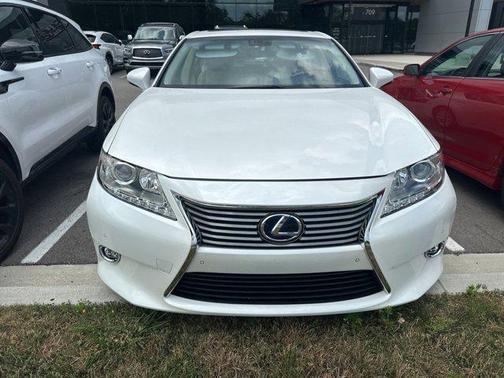 2015 Lexus ES 300h Base