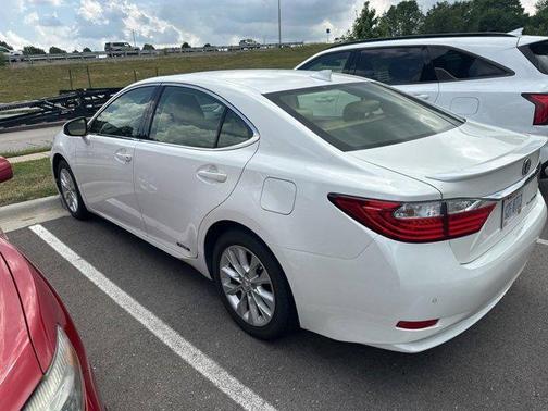 2015 Lexus ES 300h Base