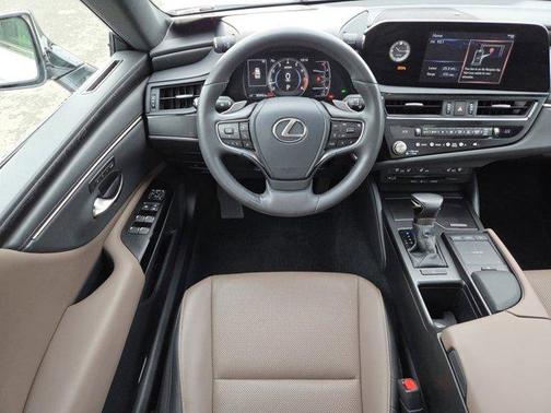 2022 Lexus ES 350 Base