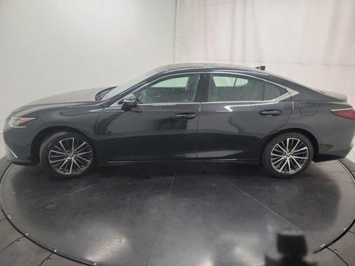 2022 Lexus ES 350 Base