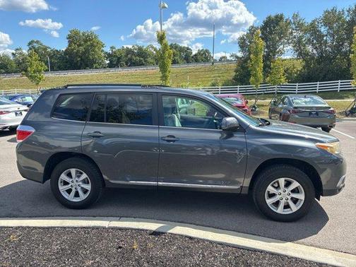2013 Toyota Highlander SE