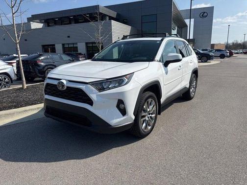 Super White 2019 Toyota RAV4 XLE Premium