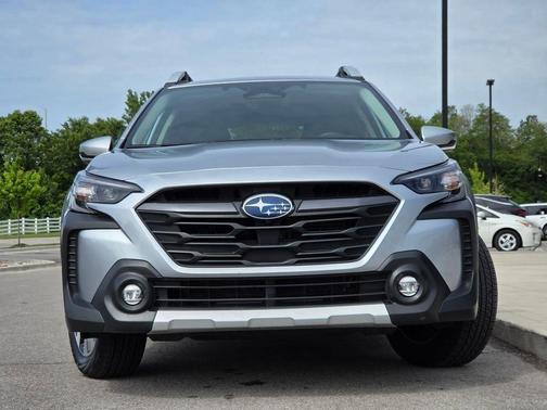 Ice Silver Metallic 2025 Subaru Outback Touring XT