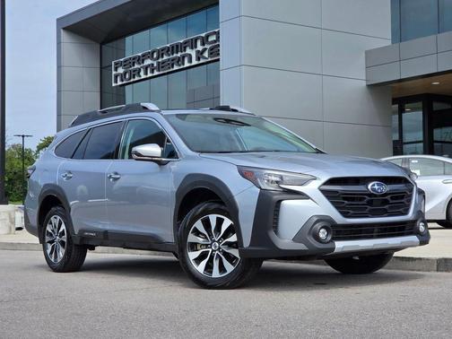 Ice Silver Metallic 2025 Subaru Outback Touring XT