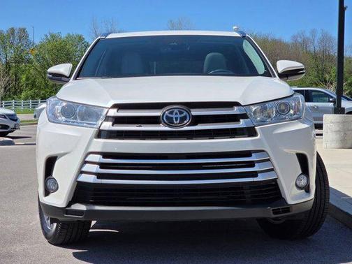 Blizzard Pearl 2018 Toyota Highlander SE