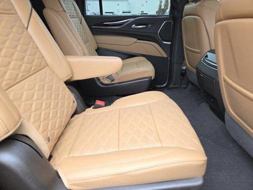 2023 Cadillac Escalade ESV Sport