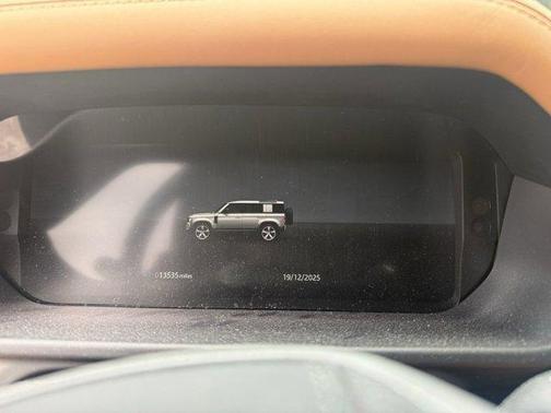 2024 Land Rover Defender 110 P400 X-Dynamic SE