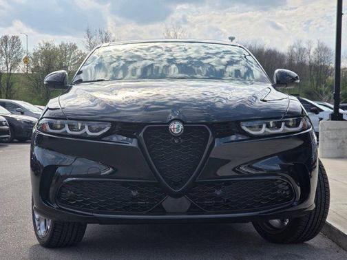 Alfa Black 2024 Alfa Romeo Tonale Veloce EAWD