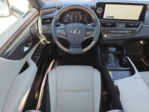 2025 Lexus ES 350 Luxury