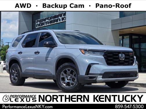 Sonic Gray Pearl 2025 Honda Pilot TrailSport
