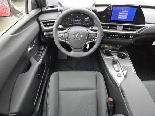 2025 Lexus UX 300h F SPORT Design
