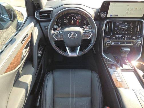 2023 Lexus LX 600 Ultra Luxury