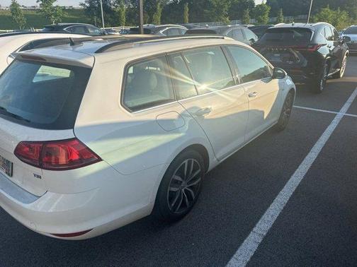 2016 Volkswagen Golf SportWagen TSI Limited Edition