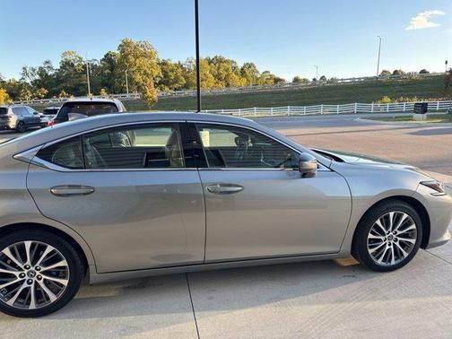 2021 Lexus ES 350 Base