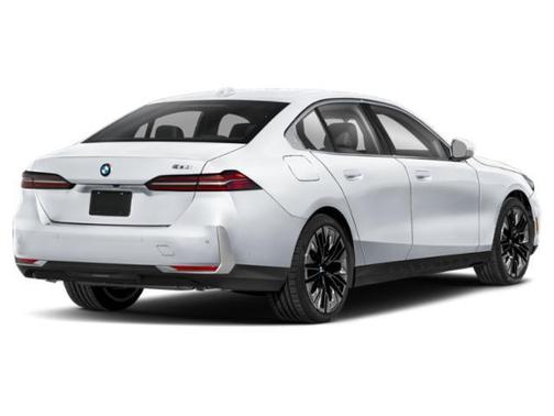 Mineral White Metallic 2024 BMW 530 xDrive
