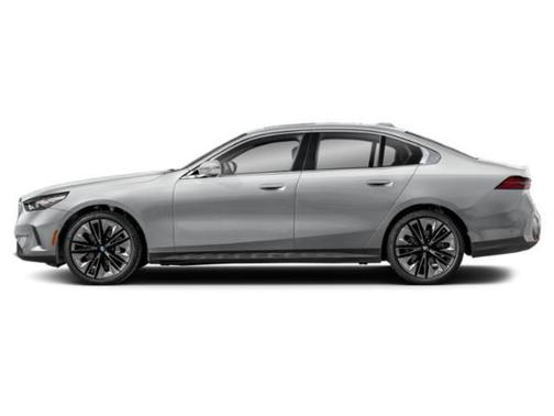 Mineral White Metallic 2024 BMW 530 xDrive