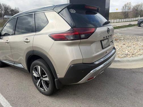 2021 Nissan Rogue Platinum