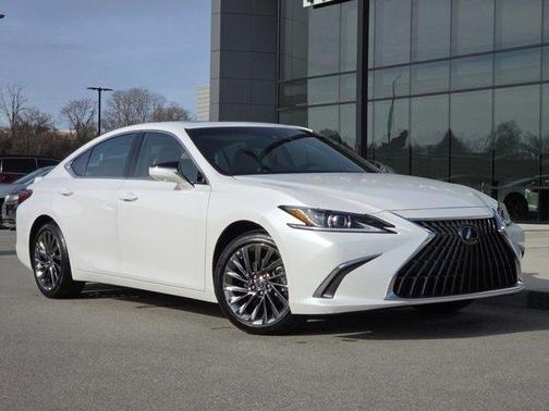 2025 Lexus ES 300h Luxury
