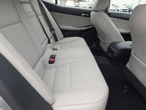 2016 Lexus IS 300 Base