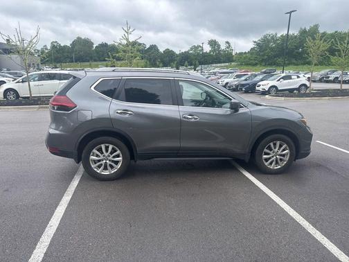 Gun Metallic 2018 Nissan Rogue SV