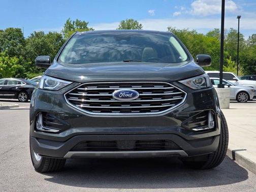 Forged Green Metallic 2022 Ford Edge SEL