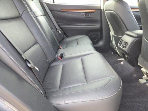 2014 Lexus ES 300h Base